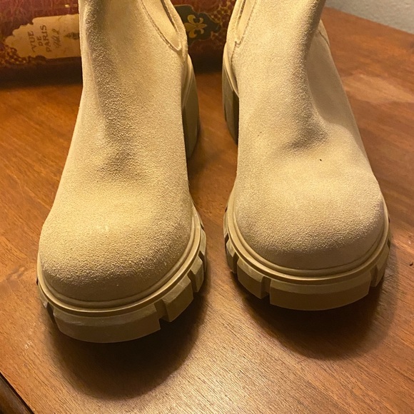Steve Madden Tan Ankle Booties - Picture 6 of 6